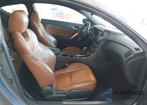 2015 Hyundai Genesis 3.8 Ultimate z USA, uszkodzony, nr VIN KMHHU6KJ2FU130522